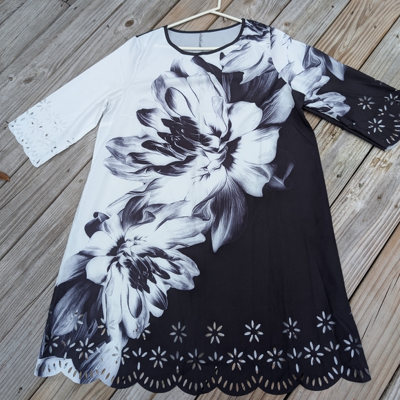 Floral Black and White Midi Dress - Picture 3 of 5